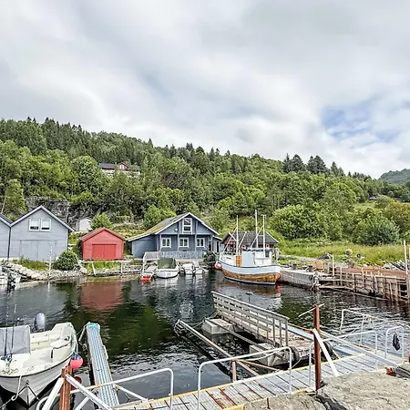 Rorbu By Interhome 度假居 Naustdal i Sunnfjord