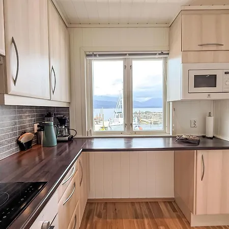 بيت للعطل Rorbu By Interhome *