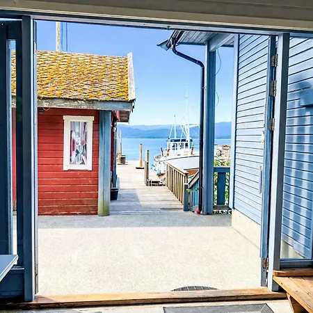 Rorbu By Interhome Naustdal i Sunnfjord