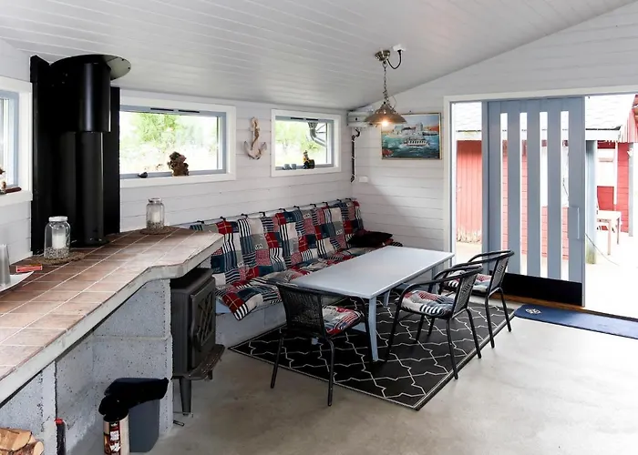 Casa de Férias Rorbu By Interhome Naustdal i Sunnfjord